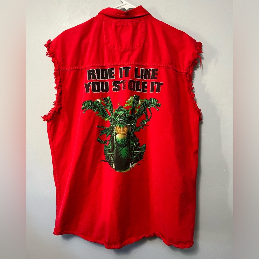 Sleeveless Frayed Hem Skull Motorcycle Graphic Shirt